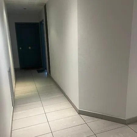 Terrasse Zen - Confort Nature & Accessibilite - 4 Personnes - Parking Gratuit - 20 Min De Paris Apartment